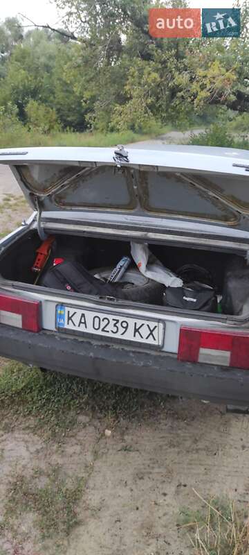 Седан ВАЗ / Lada 21099 2004 в Черновцах