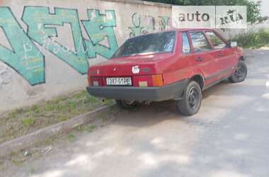 Седан ВАЗ / Lada 21099 2000 в Івано-Франківську