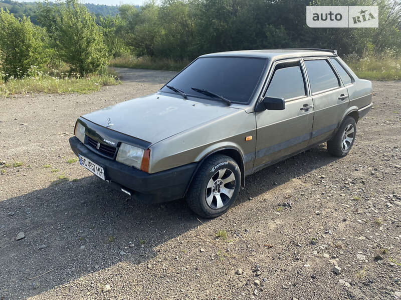 Седан ВАЗ / Lada 21099 1999 в Сколе