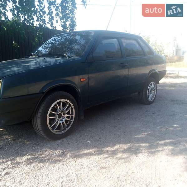 Седан ВАЗ / Lada 21099 2005 в Березному
