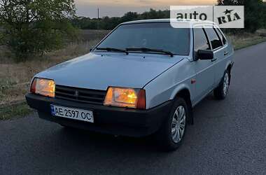 Седан ВАЗ / Lada 21099 2004 в Новомосковську