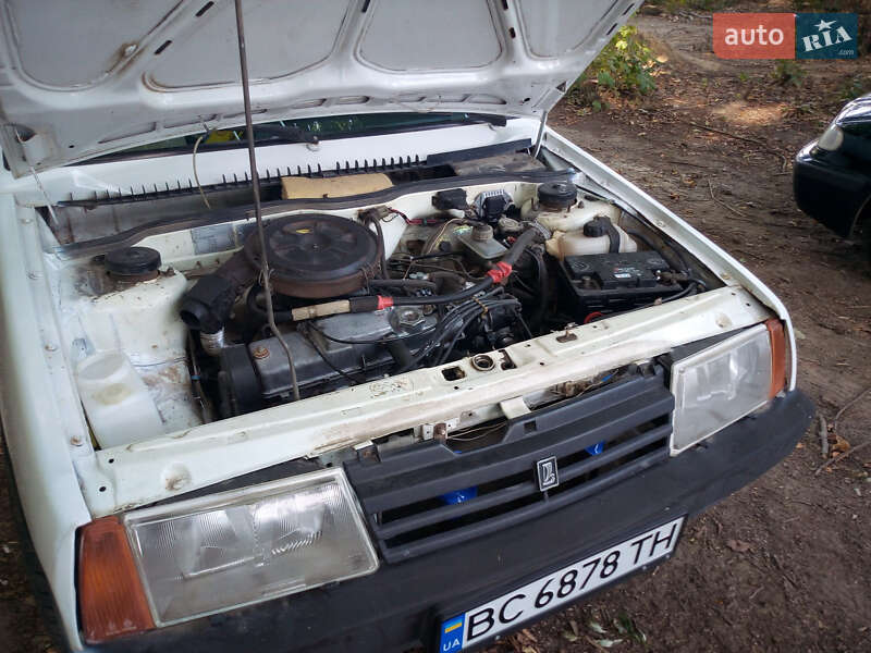 Седан ВАЗ / Lada 21099 2000 в Львове