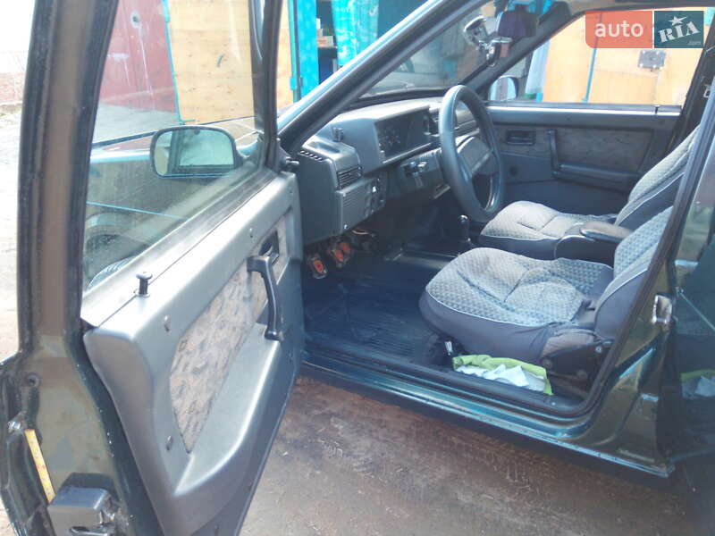 Седан ВАЗ / Lada 21099 2002 в Николаеве