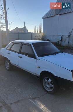 Седан ВАЗ / Lada 21099 2000 в Южноукраїнську