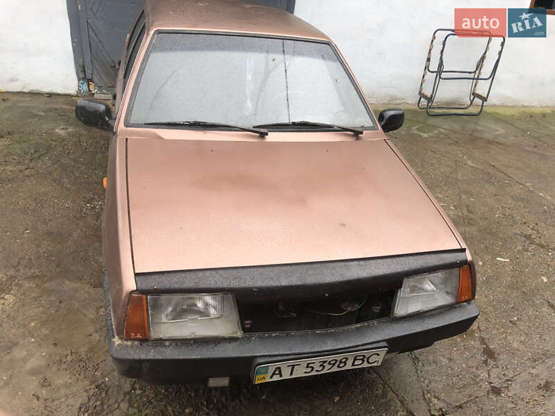 Седан ВАЗ / Lada 21099 1996 в Бурштыне