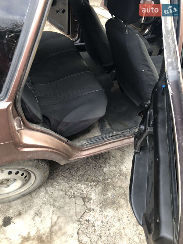 Седан ВАЗ / Lada 21099 1996 в Бурштыне