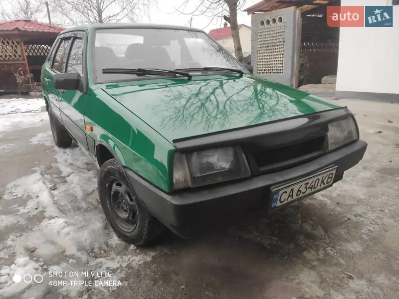 ВАЗ / Lada 21099