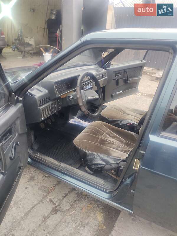 Седан ВАЗ / Lada 21099 2005 в Кривом Роге