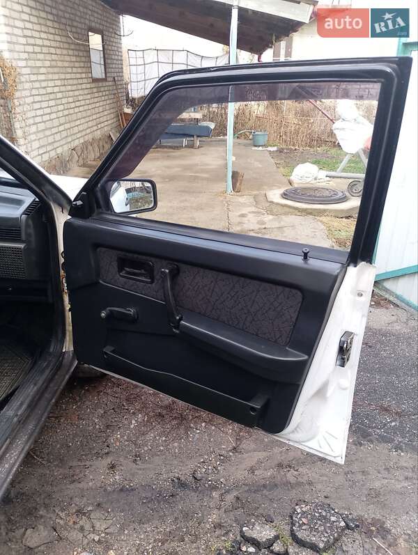 Седан ВАЗ / Lada 21099 1996 в Ржищеві