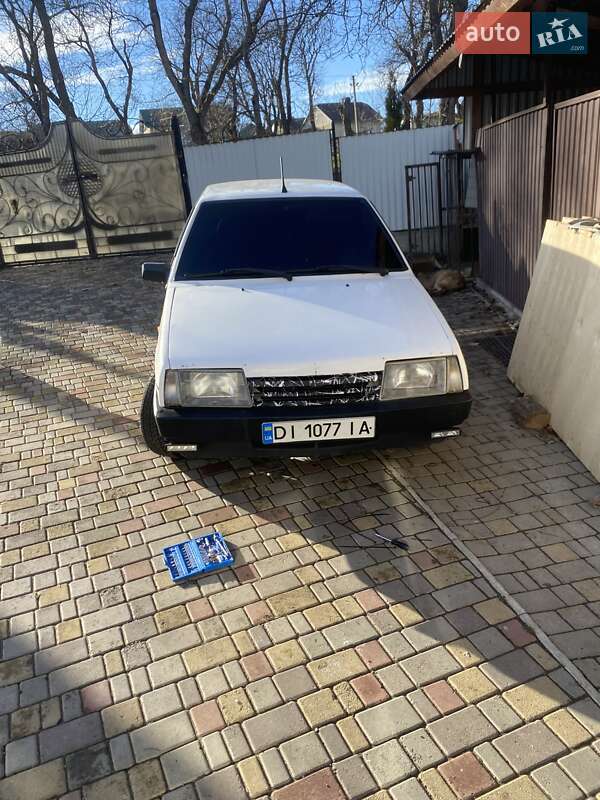 Седан ВАЗ / Lada 21099 2000 в Черновцах