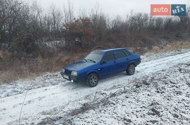 Седан ВАЗ / Lada 21099 2000 в Львові