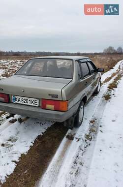 Седан ВАЗ / Lada 21099 2001 в Іванкові