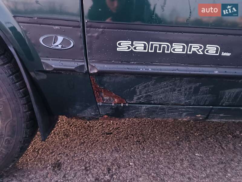 Седан ВАЗ / Lada 21099 2003 в Черновцах