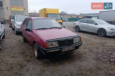 Седан ВАЗ / Lada 21099 1997 в Сарнах