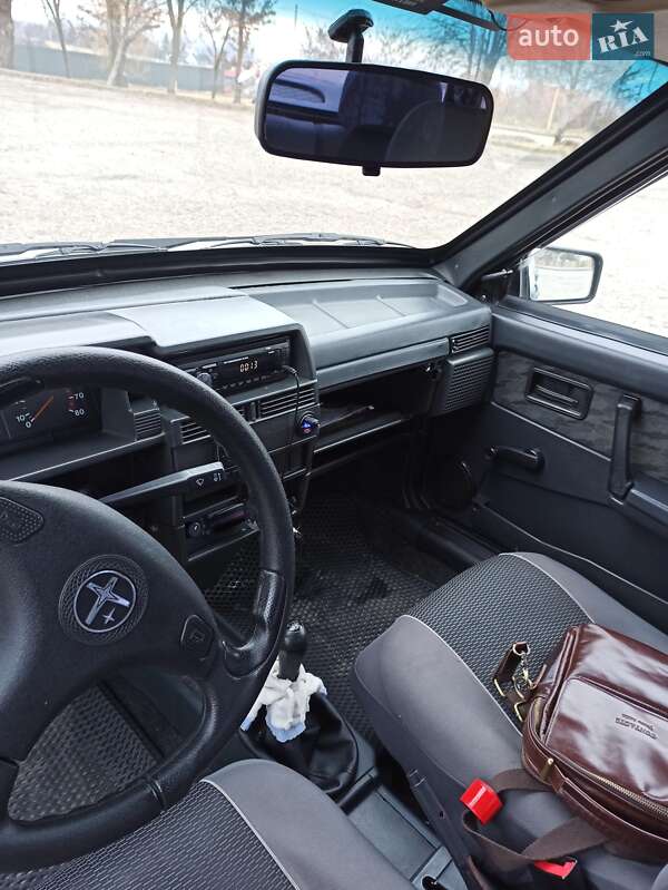 Седан ВАЗ / Lada 21099 2001 в Ужгороде