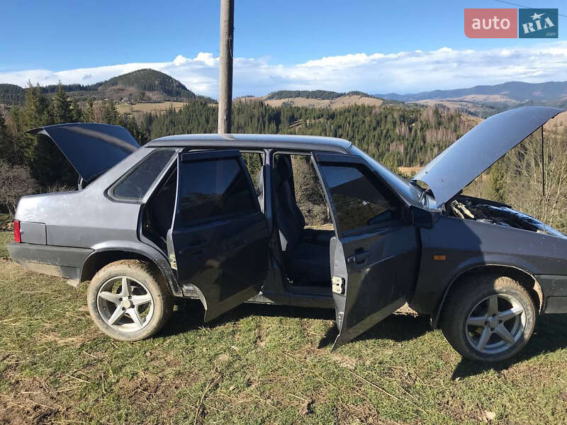 Седан ВАЗ / Lada 21099 2007 в Путиле