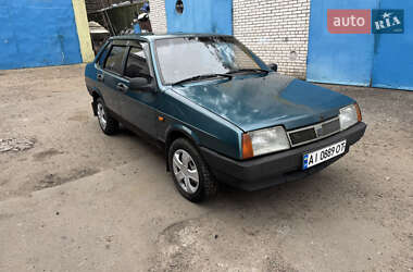 Седан ВАЗ / Lada 21099 1997 в Киеве