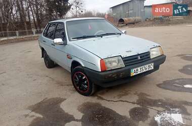 Седан ВАЗ / Lada 21099 2004 в Шаргороде