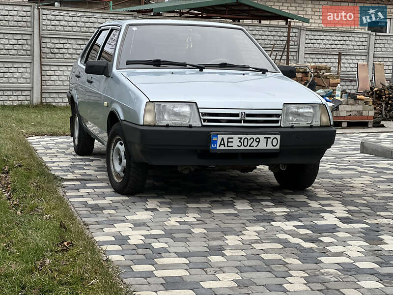 Седан ВАЗ / Lada 21099 1998 в Днепре