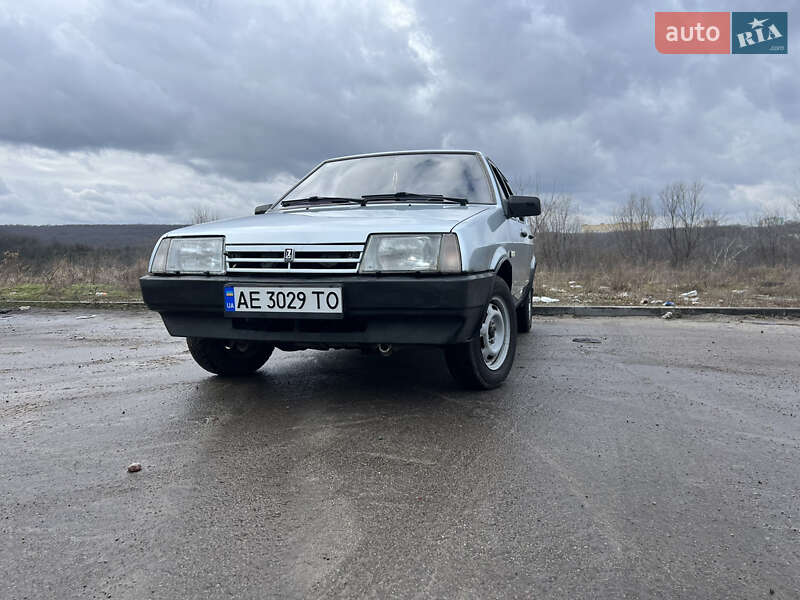 Седан ВАЗ / Lada 21099 1998 в Днепре