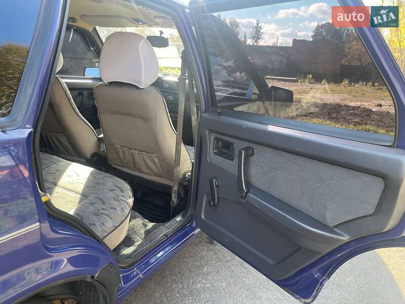 Седан ВАЗ / Lada 21099 2004 в Звягелі