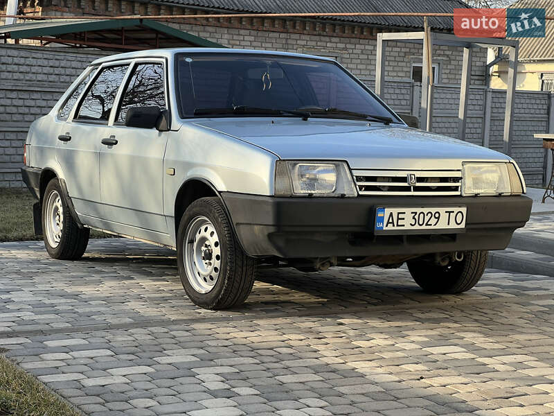 Седан ВАЗ / Lada 21099 1998 в Днепре