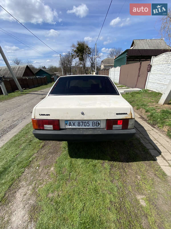 Седан ВАЗ / Lada 21099 1994 в Харькове