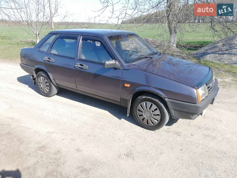 Седан ВАЗ 21099 2000 в 