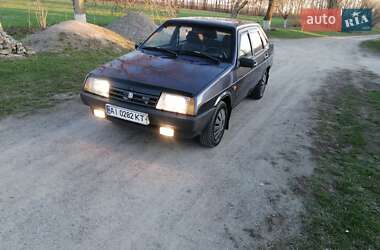 Седан ВАЗ 21099 2000 в 