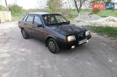 Седан ВАЗ 21099 2000 в 