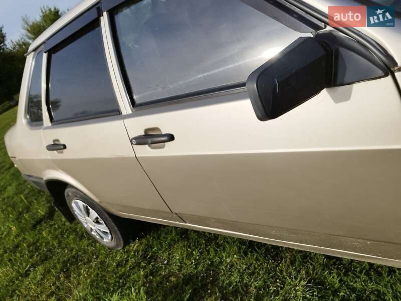 Седан ВАЗ / Lada 21099 2006 в Новоукраинке