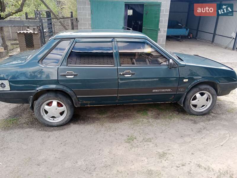 Седан ВАЗ / Lada 21099 2004 в Черкассах