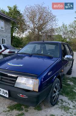 Седан ВАЗ 21099 2004 в 