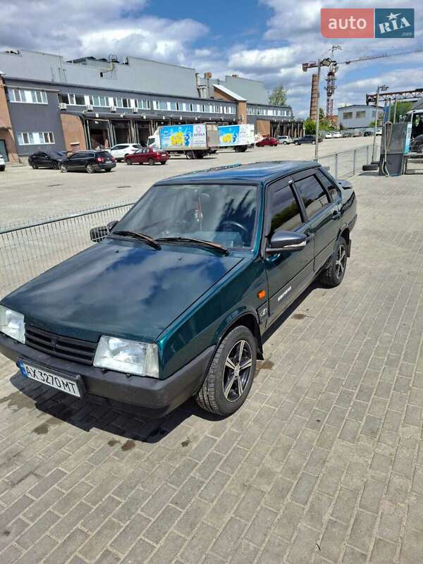 Седан ВАЗ 21099 2003 в 