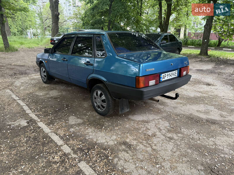 Седан ВАЗ / Lada 21099 2000 в Запорожье