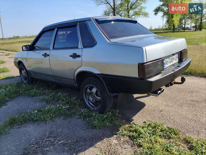 Седан ВАЗ / Lada 21099 2005 в Петрове