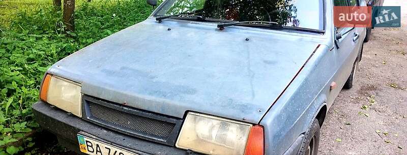Седан ВАЗ / Lada 21099 1993 в Чугуеве