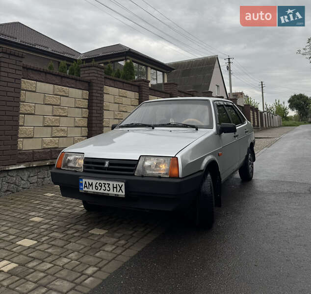 Седан ВАЗ 21099 2002 в 