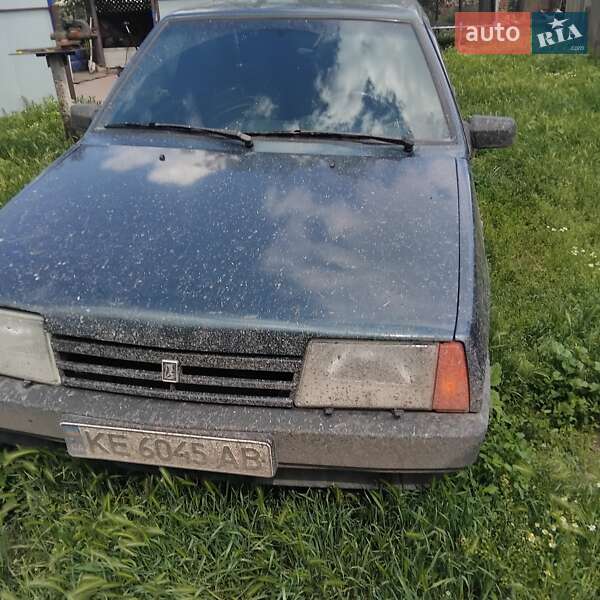 Седан ВАЗ / Lada 21099 2004 в Кривом Роге