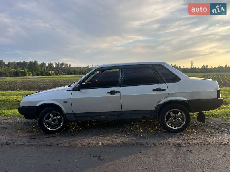 Седан ВАЗ / Lada 21099 1998 в Мошнах