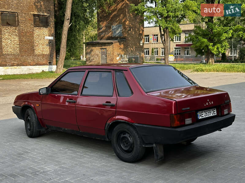 Седан ВАЗ / Lada 21099 1995 в Запорожье