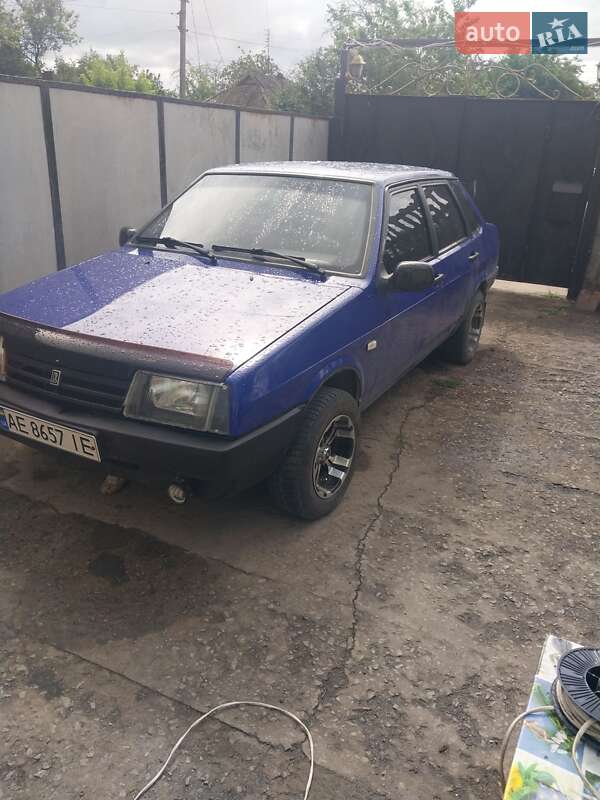Седан ВАЗ / Lada 21099 1998 в Днепре