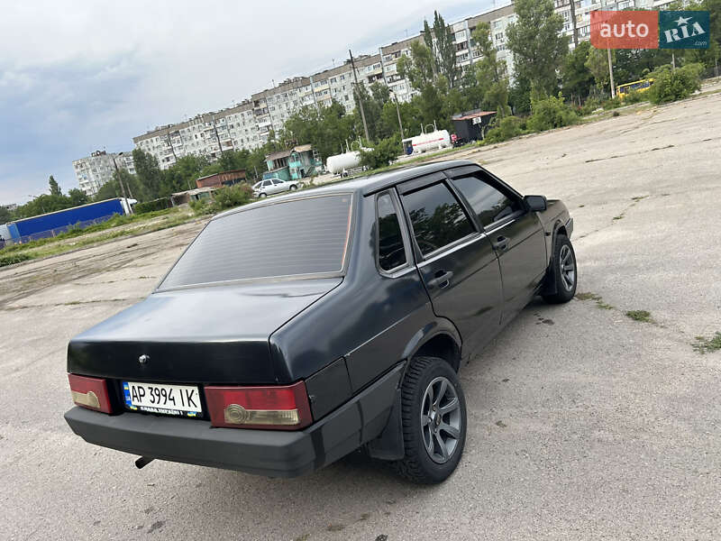 Седан ВАЗ / Lada 21099 2000 в Запорожье