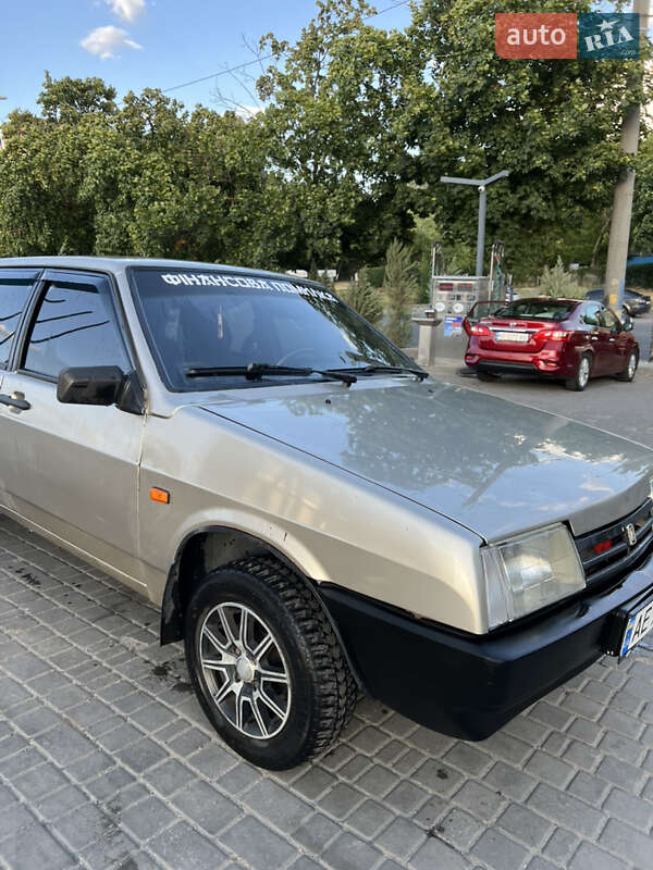 Седан ВАЗ / Lada 21099 1998 в Дніпрі