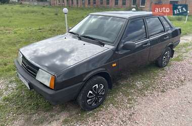 Седан ВАЗ 21099 2008 в Ромнах