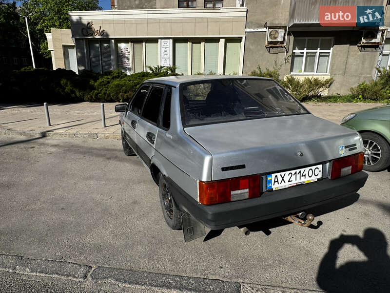 Седан ВАЗ / Lada 21099 2002 в Харкові