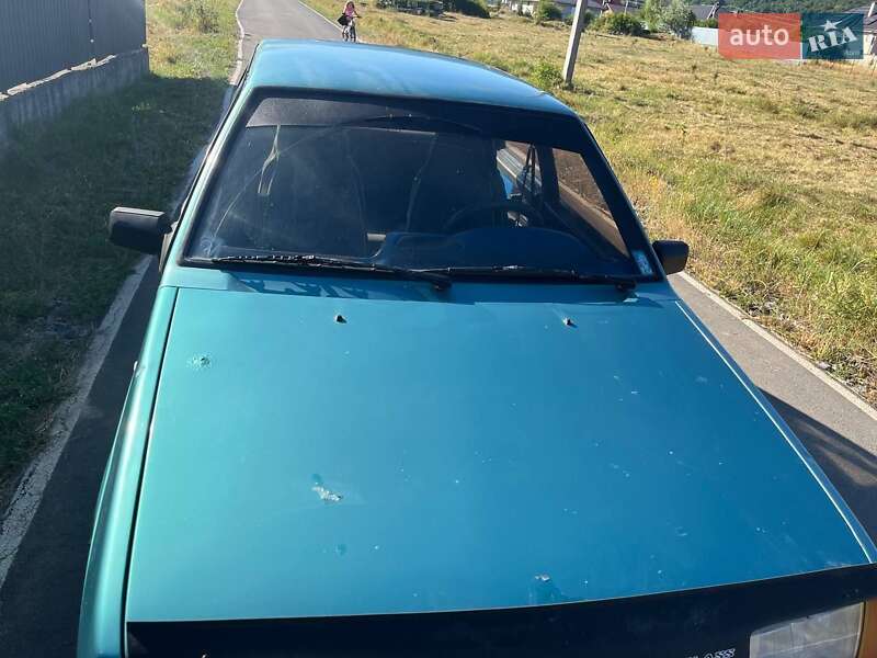 Седан ВАЗ / Lada 21099 2001 в Ужгороде