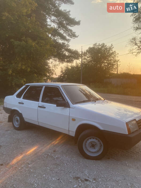 Седан ВАЗ / Lada 21099 2011 в Харькове