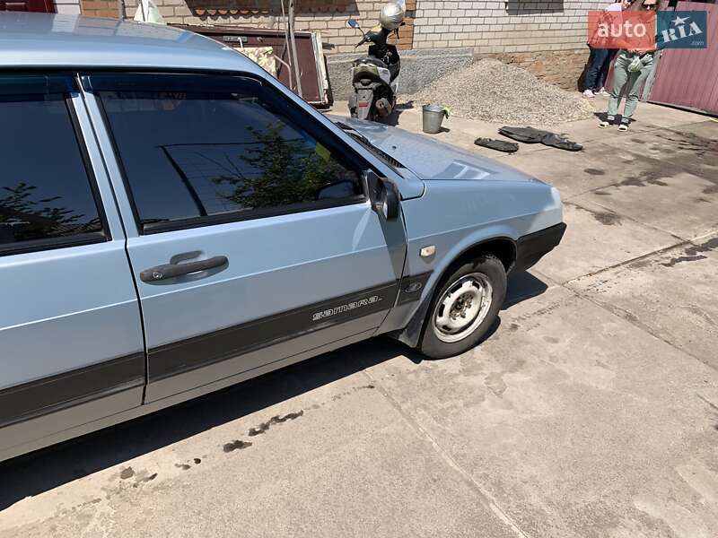 Седан ВАЗ / Lada 21099 2005 в Днепре
