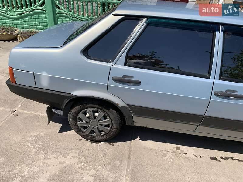 Седан ВАЗ / Lada 21099 2005 в Днепре
